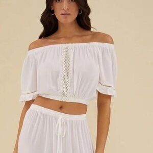 Rachel Parcell Ivory Off-Shoulder Crop Top